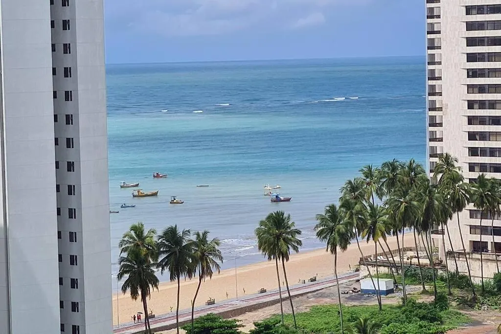 Praia De Piedade. Proximo Ao Mar. Vista Lateral Do Mar. Ресифи Бразилия